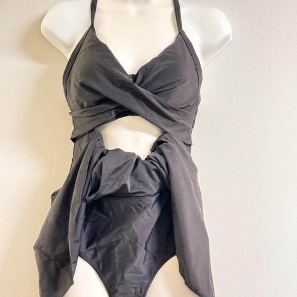 1 pc Skirt Tie Back Swimsuit NWT - Picture 3 of 6